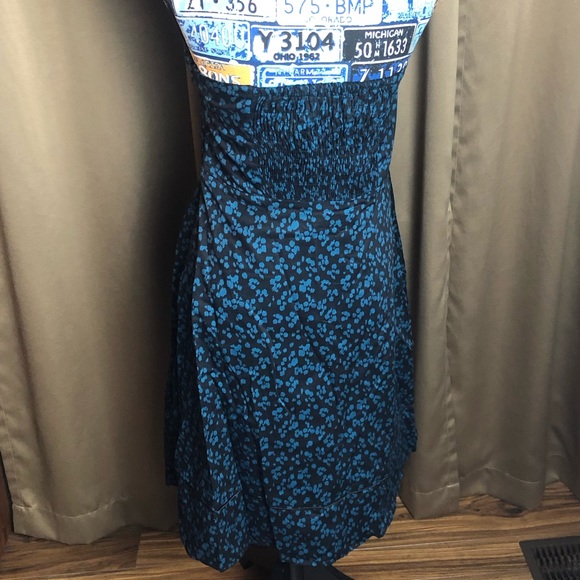 Romy Strapless Flower Petal Dress - Picture 6 of 11